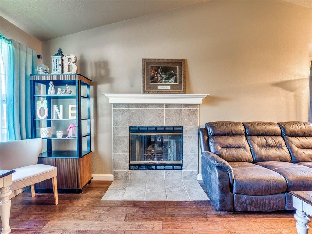 3005 Pinecrest Street