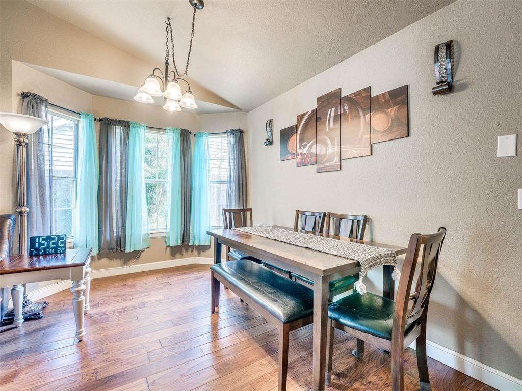 3005 Pinecrest Street