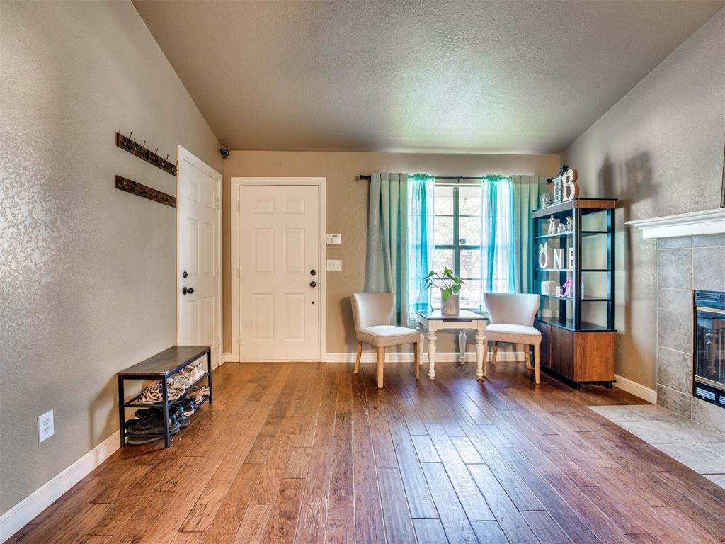 3005 Pinecrest Street