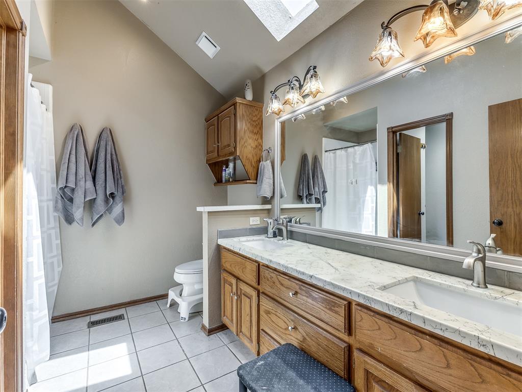 9901 Fox Fair Hollow