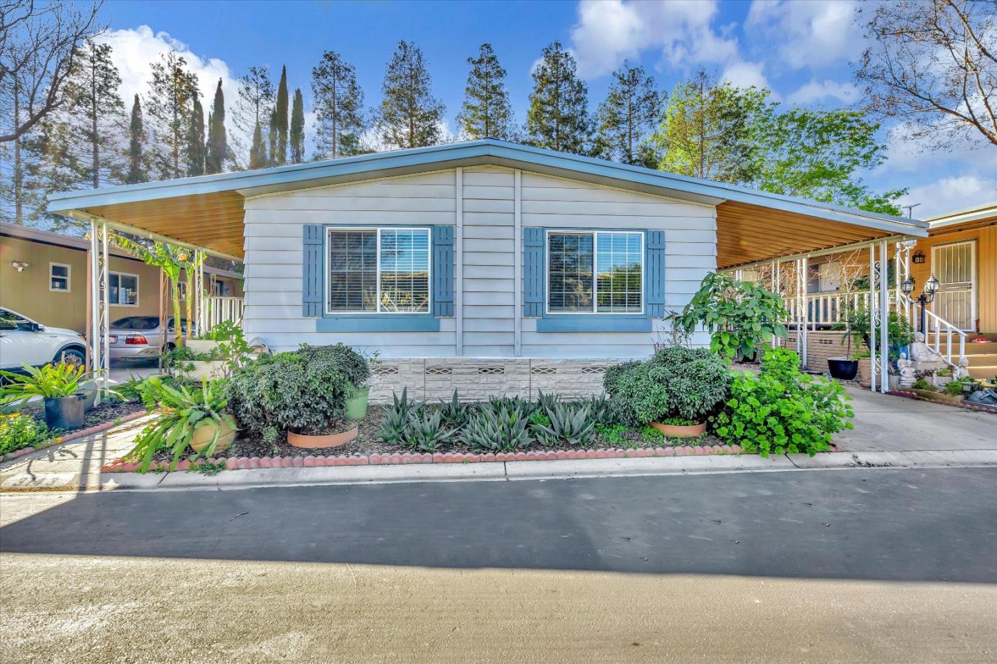 3143 Oakbridge DR 3143