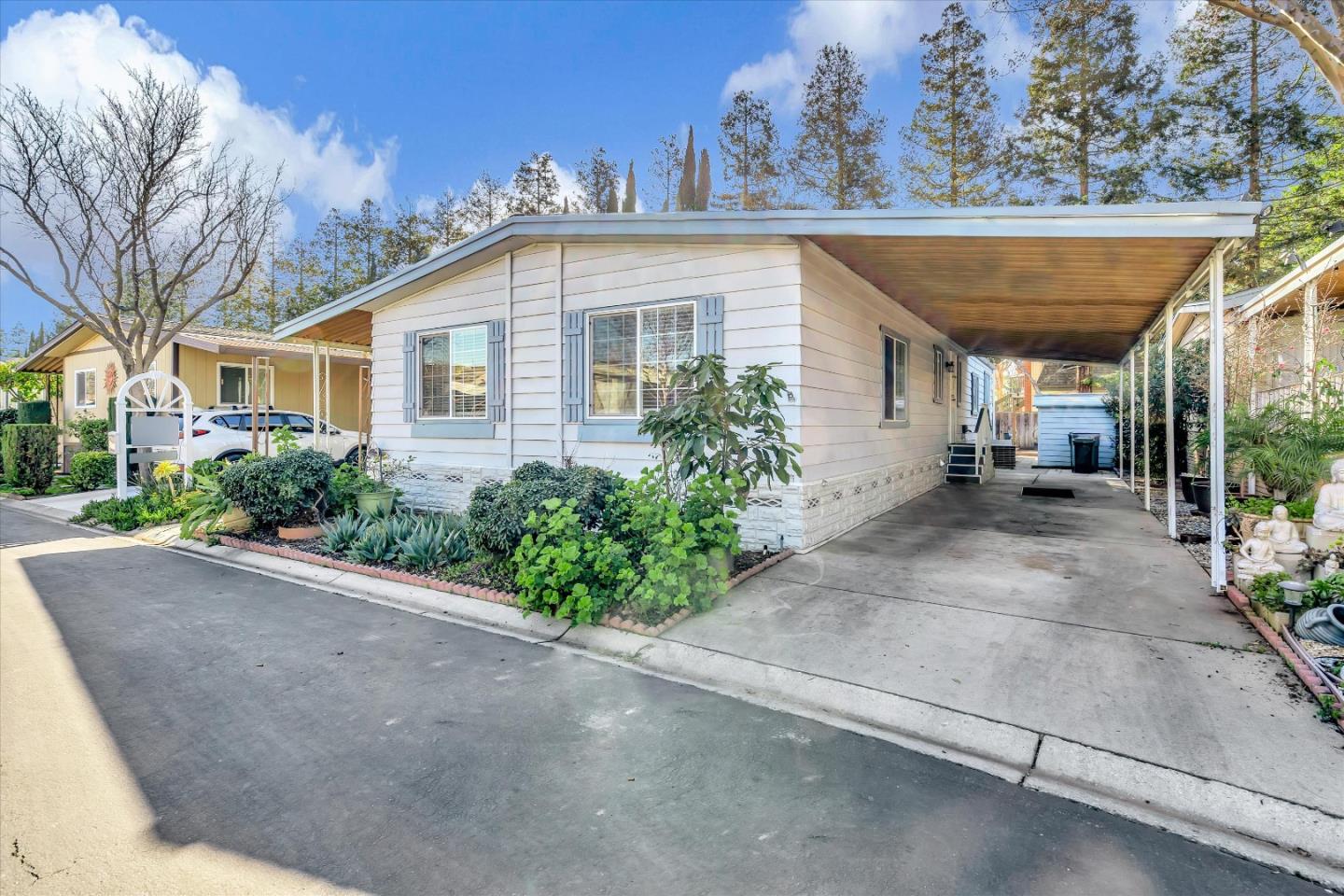 3143 Oakbridge DR 3143