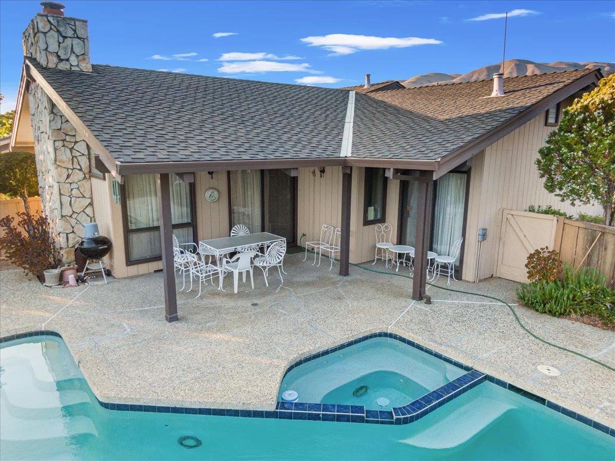 10940 Prieta CT