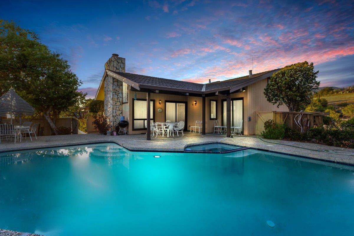 10940 Prieta CT