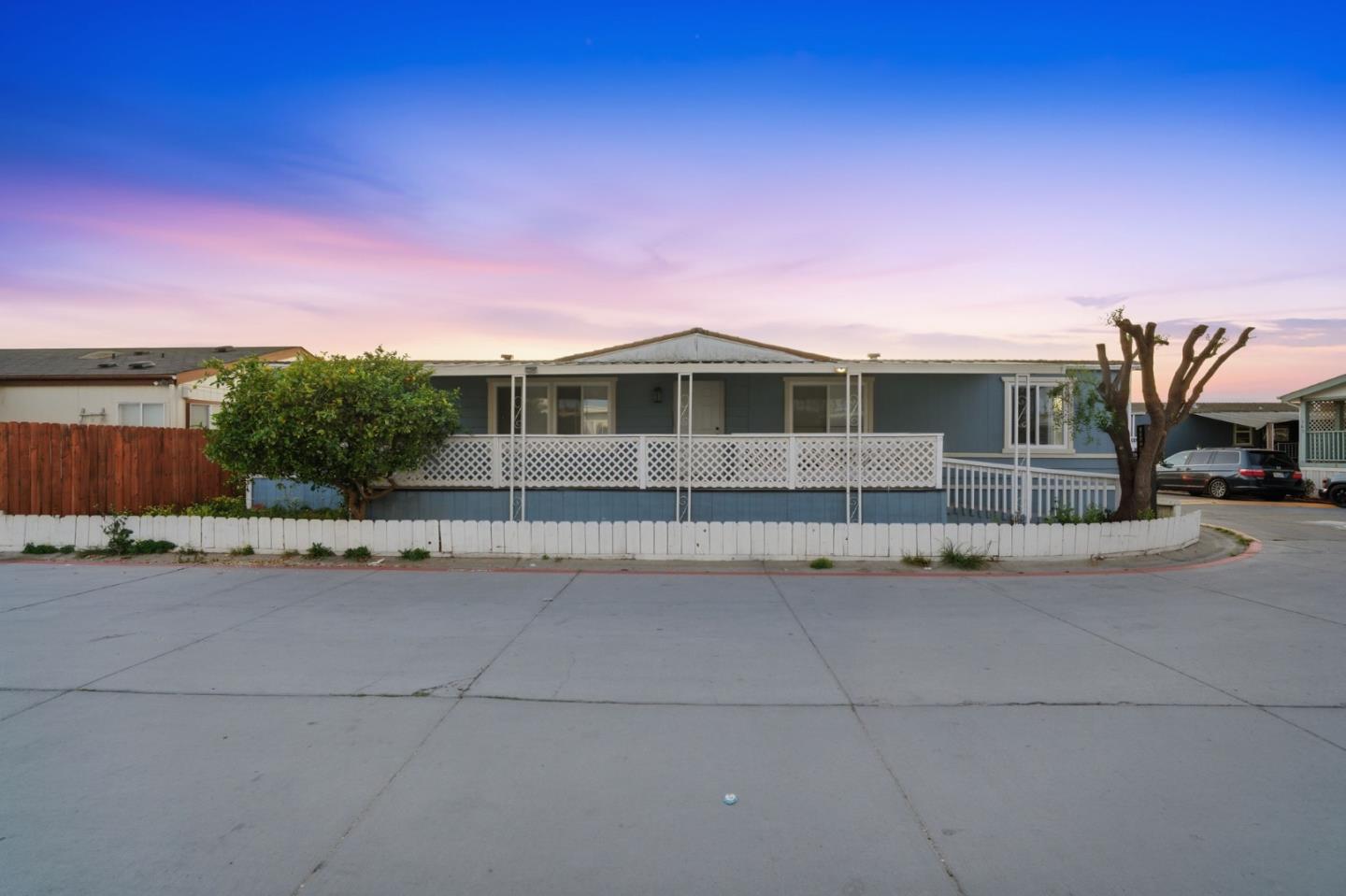 174 Redwood Avenue Unit: 174