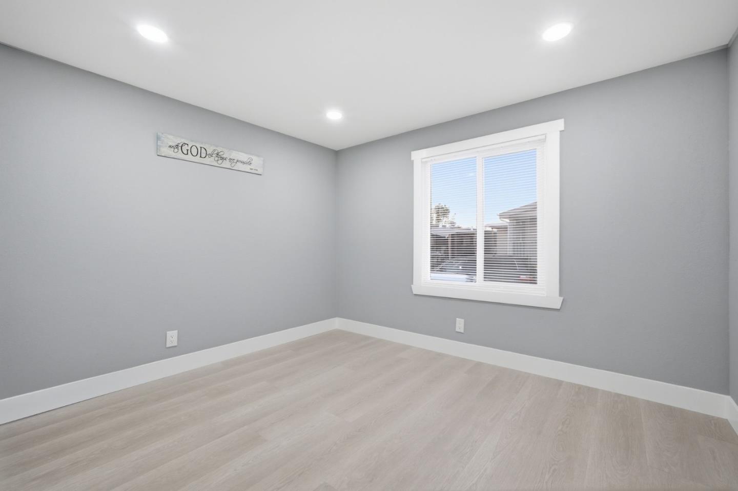 174 Redwood Avenue Unit: 174