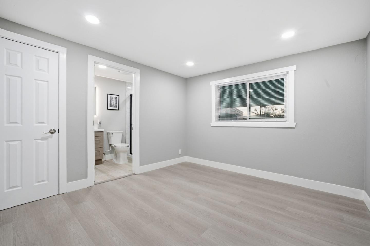 174 Redwood Avenue Unit: 174