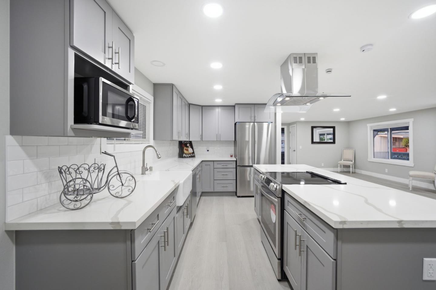 174 Redwood Avenue Unit: 174