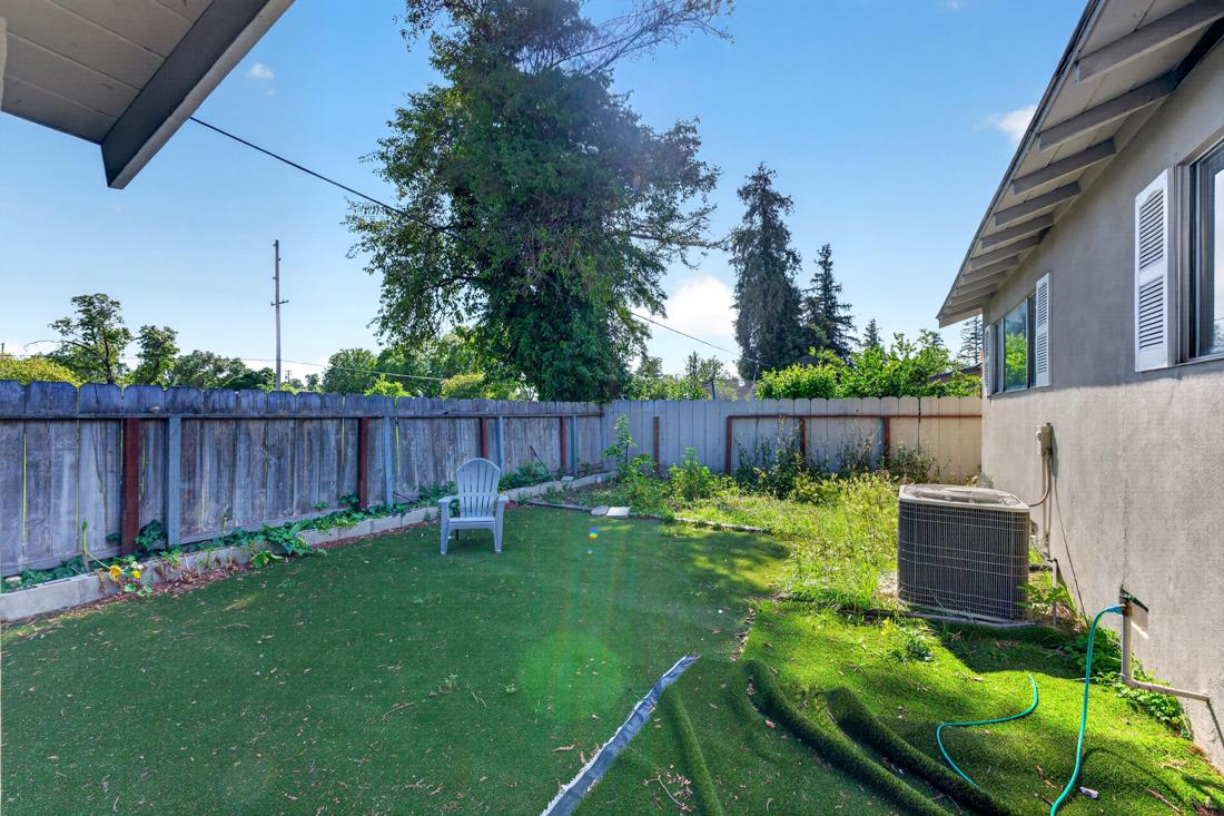 2036 Shaw Avenue