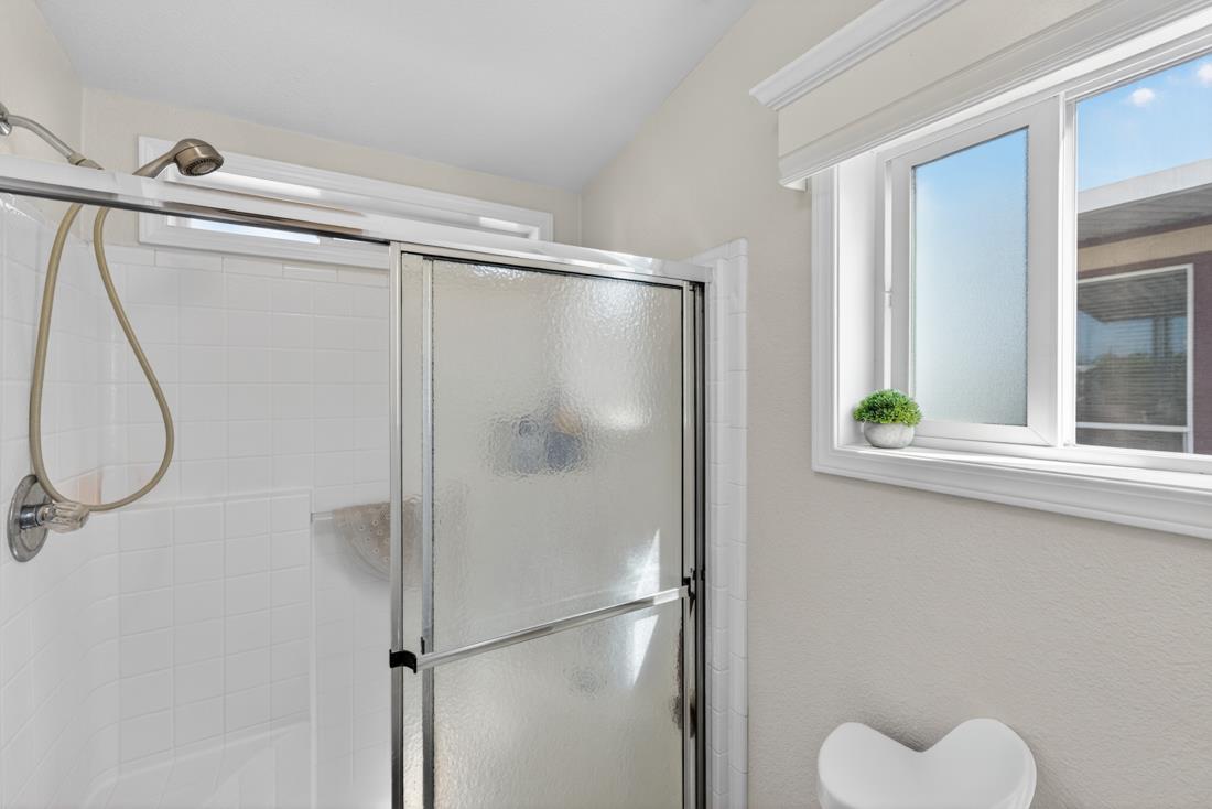 433 Sylvan Avenue Unit: 134