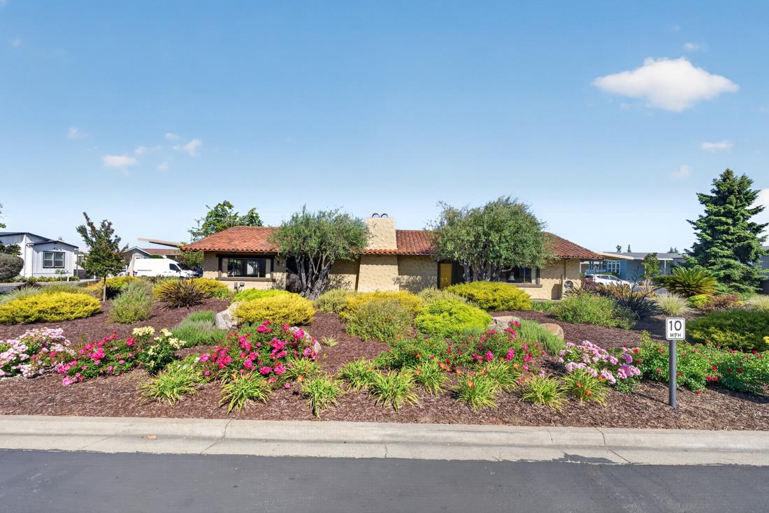 433 Sylvan Avenue Unit: 134