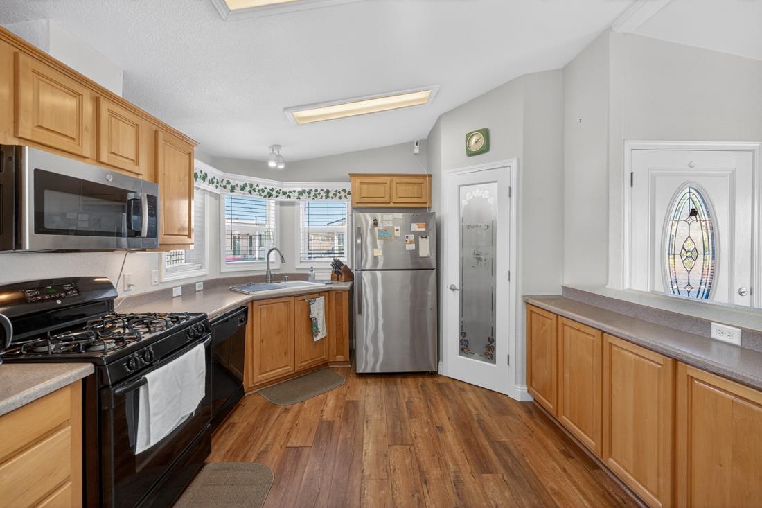 433 Sylvan Avenue Unit: 134