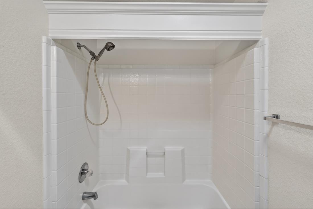 433 Sylvan Avenue Unit: 134