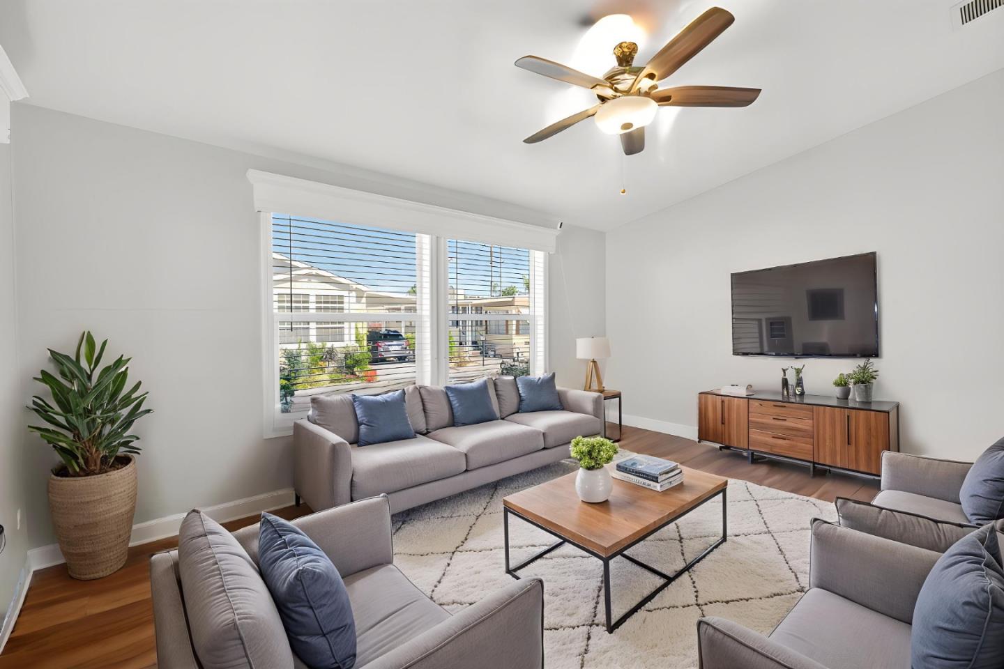 433 Sylvan Avenue Unit: 134