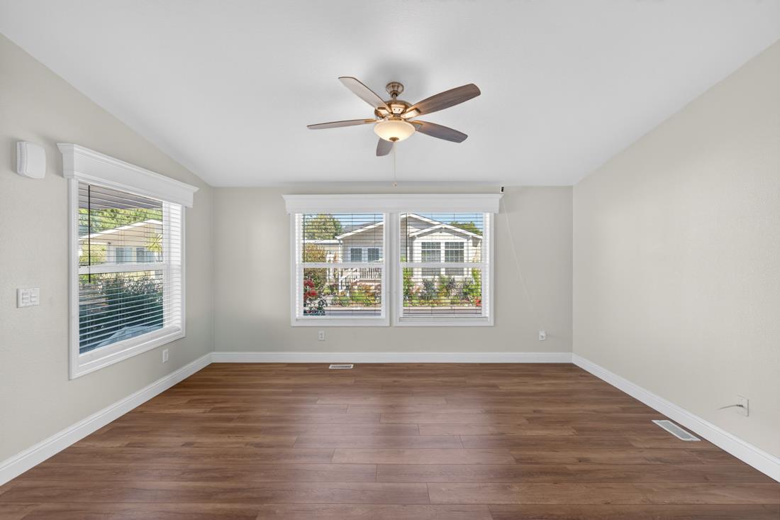433 Sylvan Avenue Unit: 134