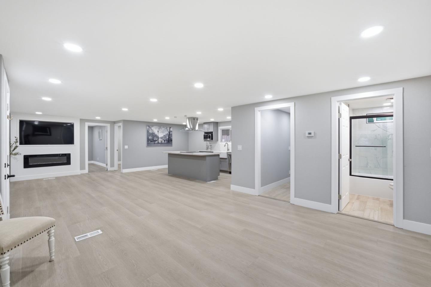 174 Redwood DR 174
