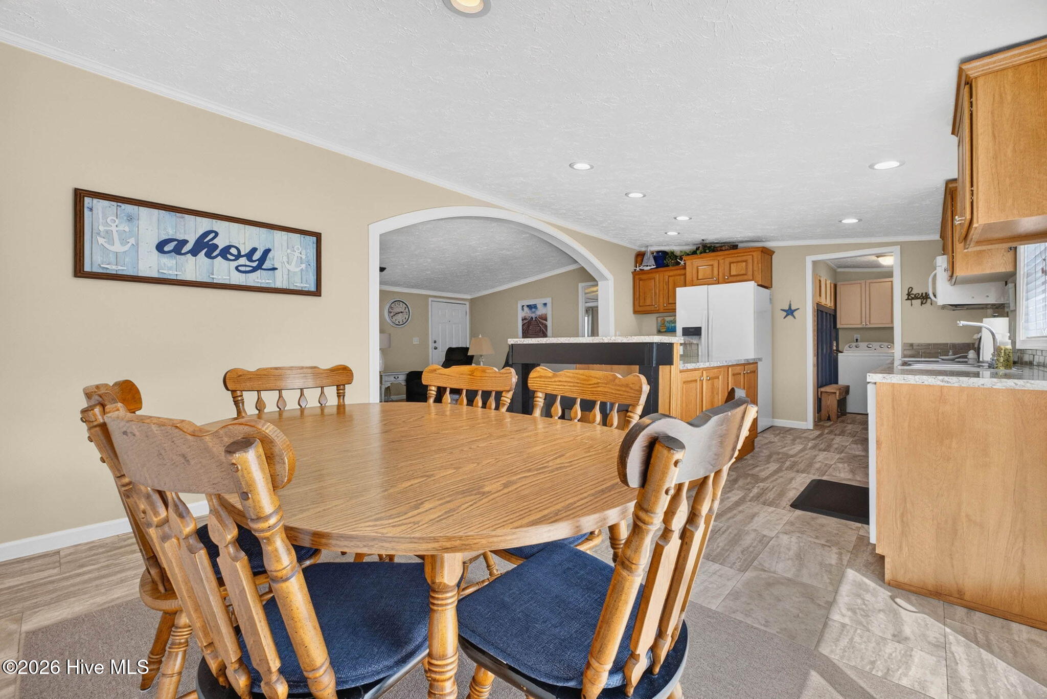 3505 Lakewood Drive SW
