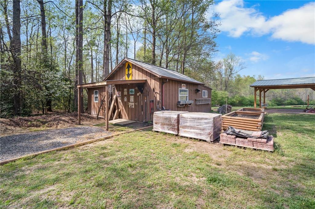 148 Reeder Road