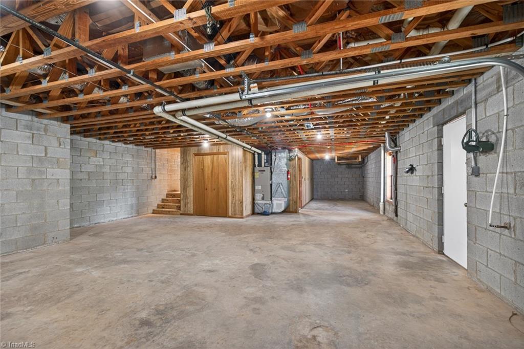 7000 Oakridge Drive