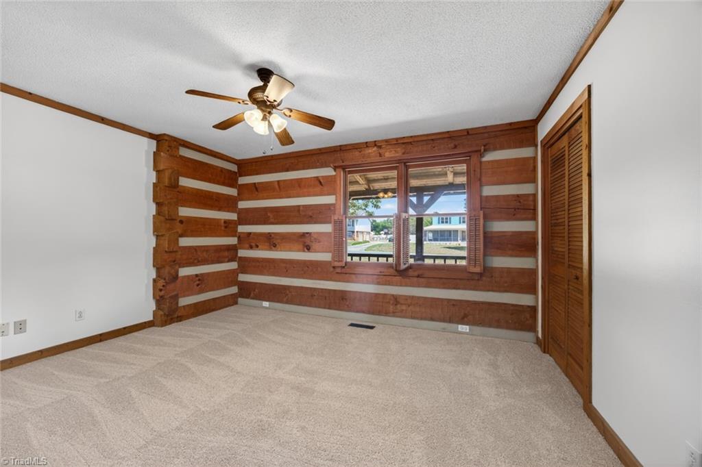 7000 Oakridge Drive