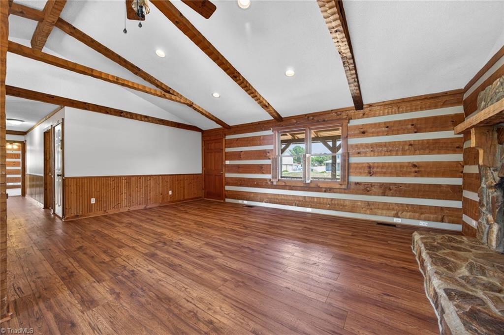 7000 Oakridge Drive