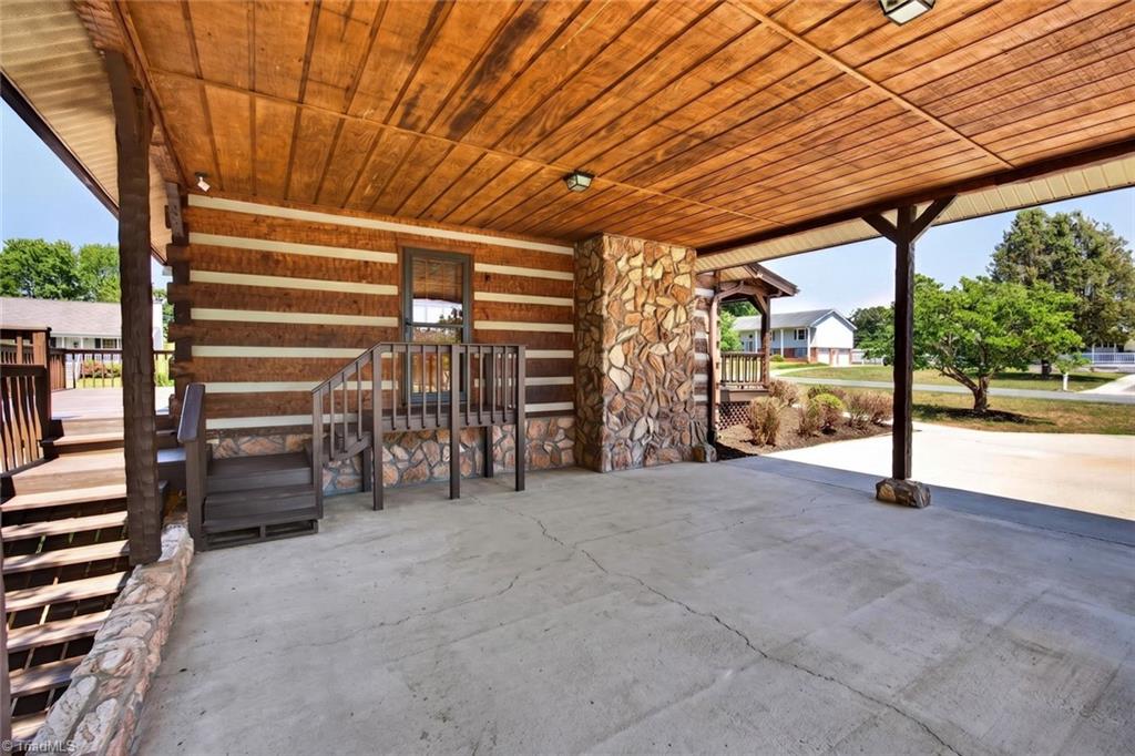 7000 Oakridge Drive
