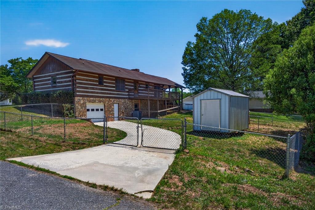 7000 Oakridge Drive