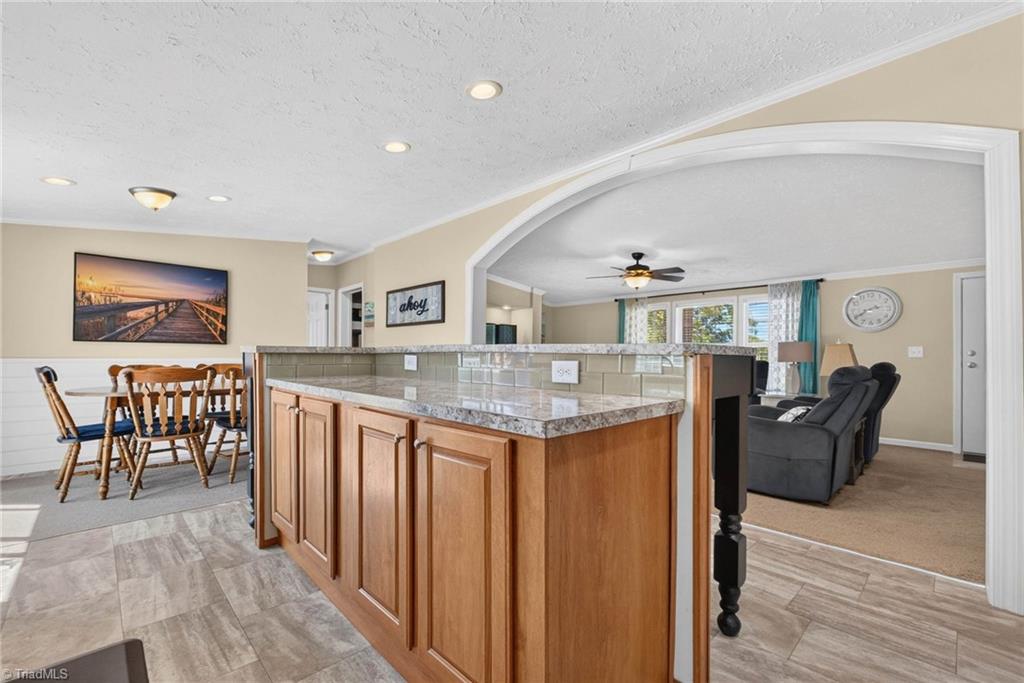 5305 Lakewood Drive