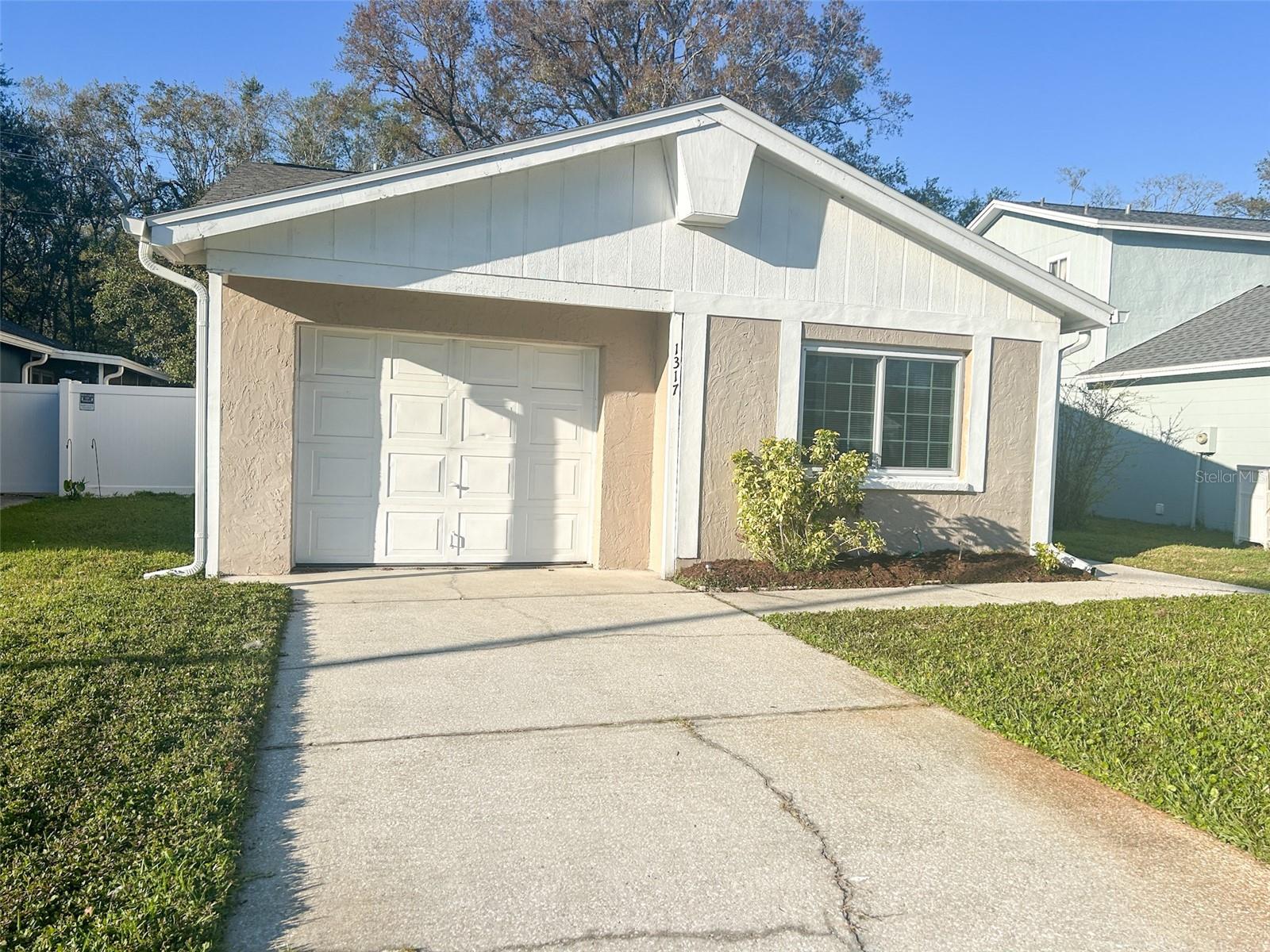 1317 BRAMBLEWOOD DR