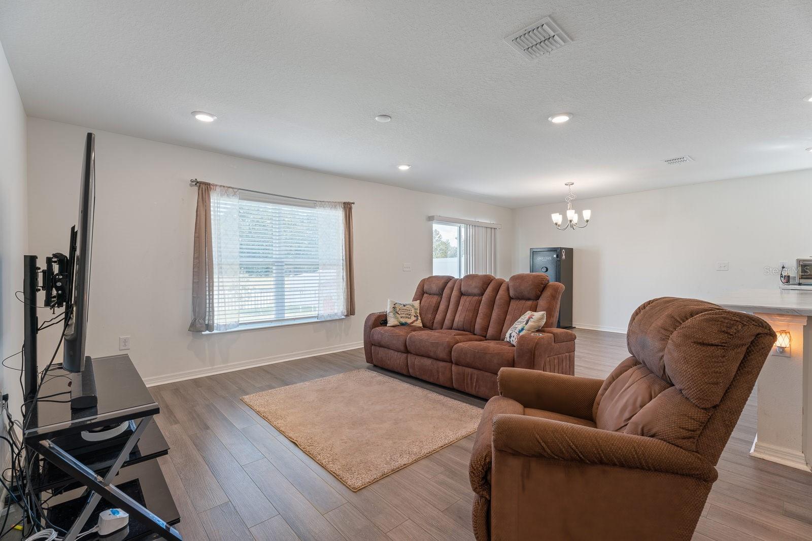 1341 MATTIE POINTE BLVD