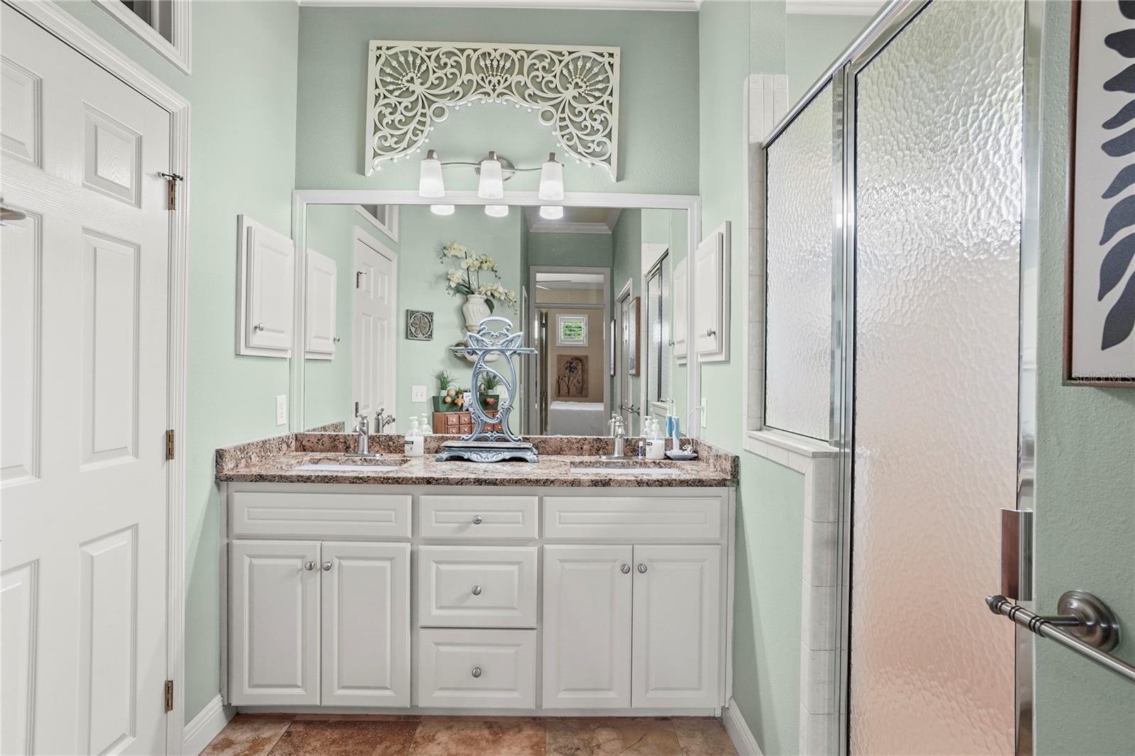 2569 LAUREL GLEN DR