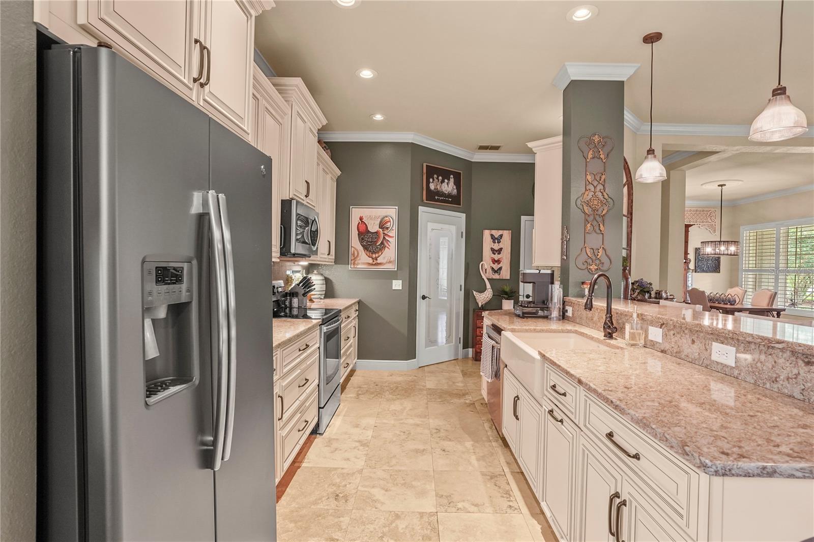 2569 LAUREL GLEN DR