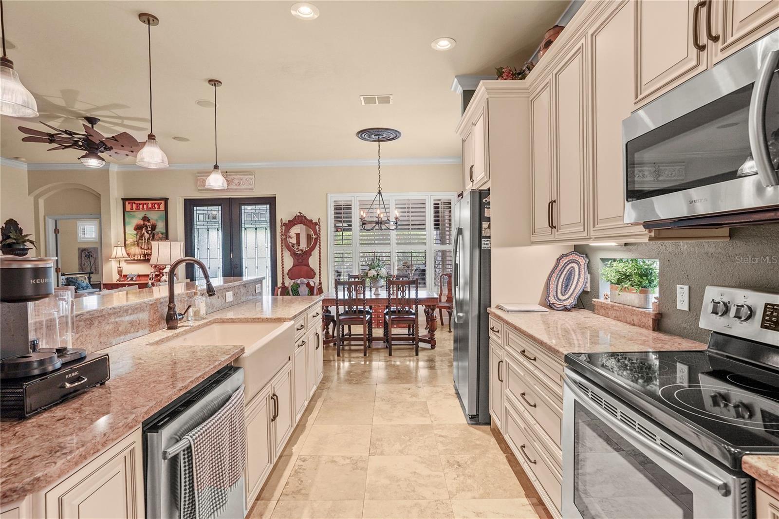 2569 LAUREL GLEN DR