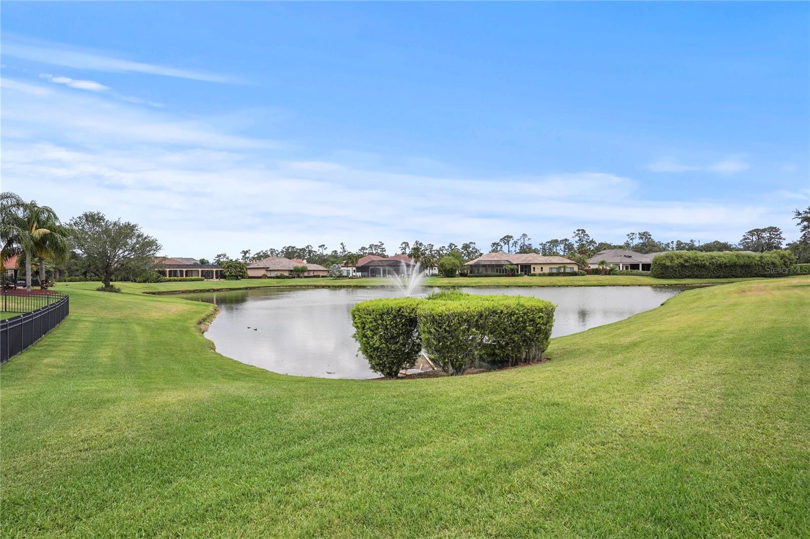 2569 LAUREL GLEN DR