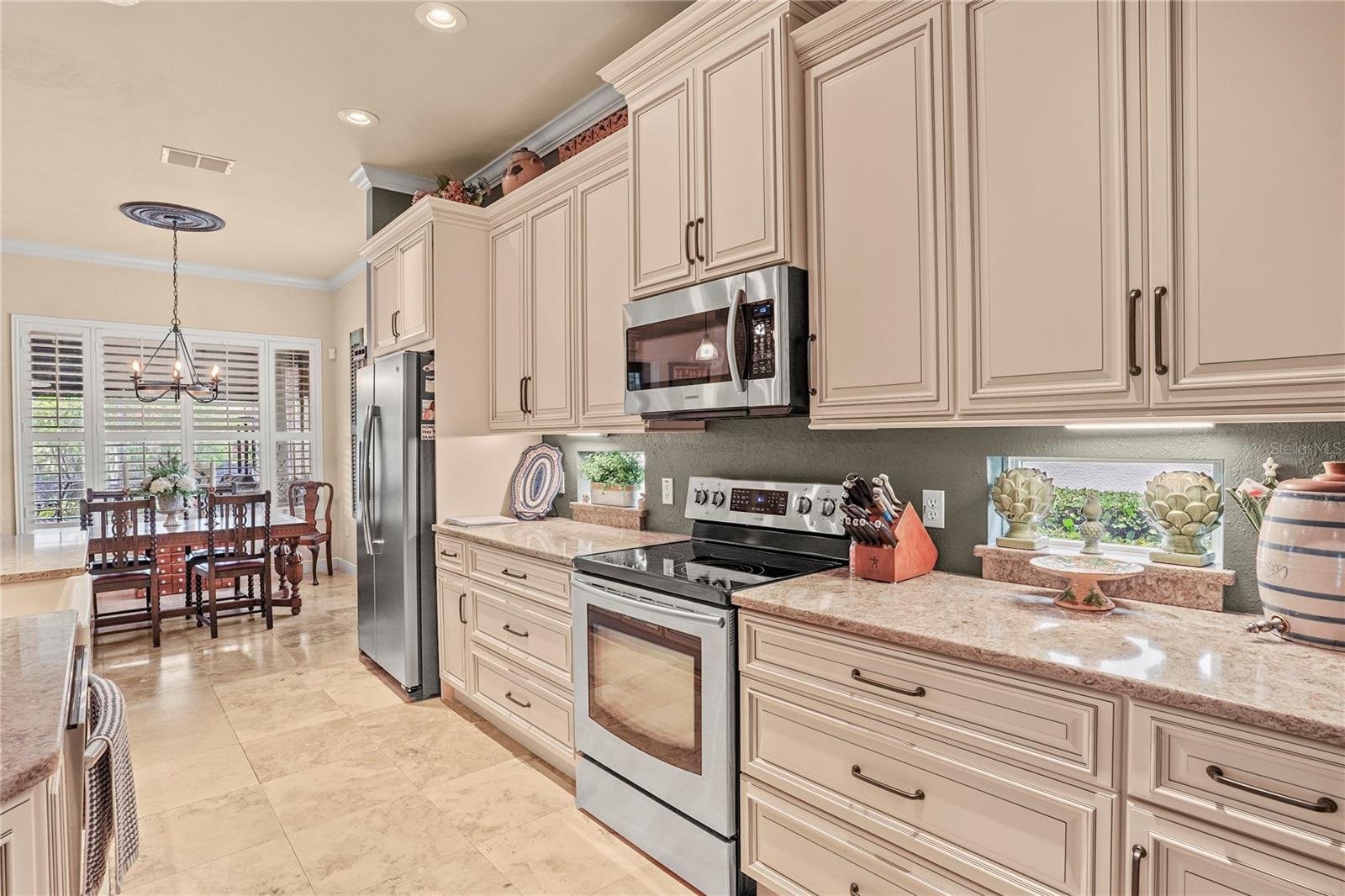 2569 LAUREL GLEN DR
