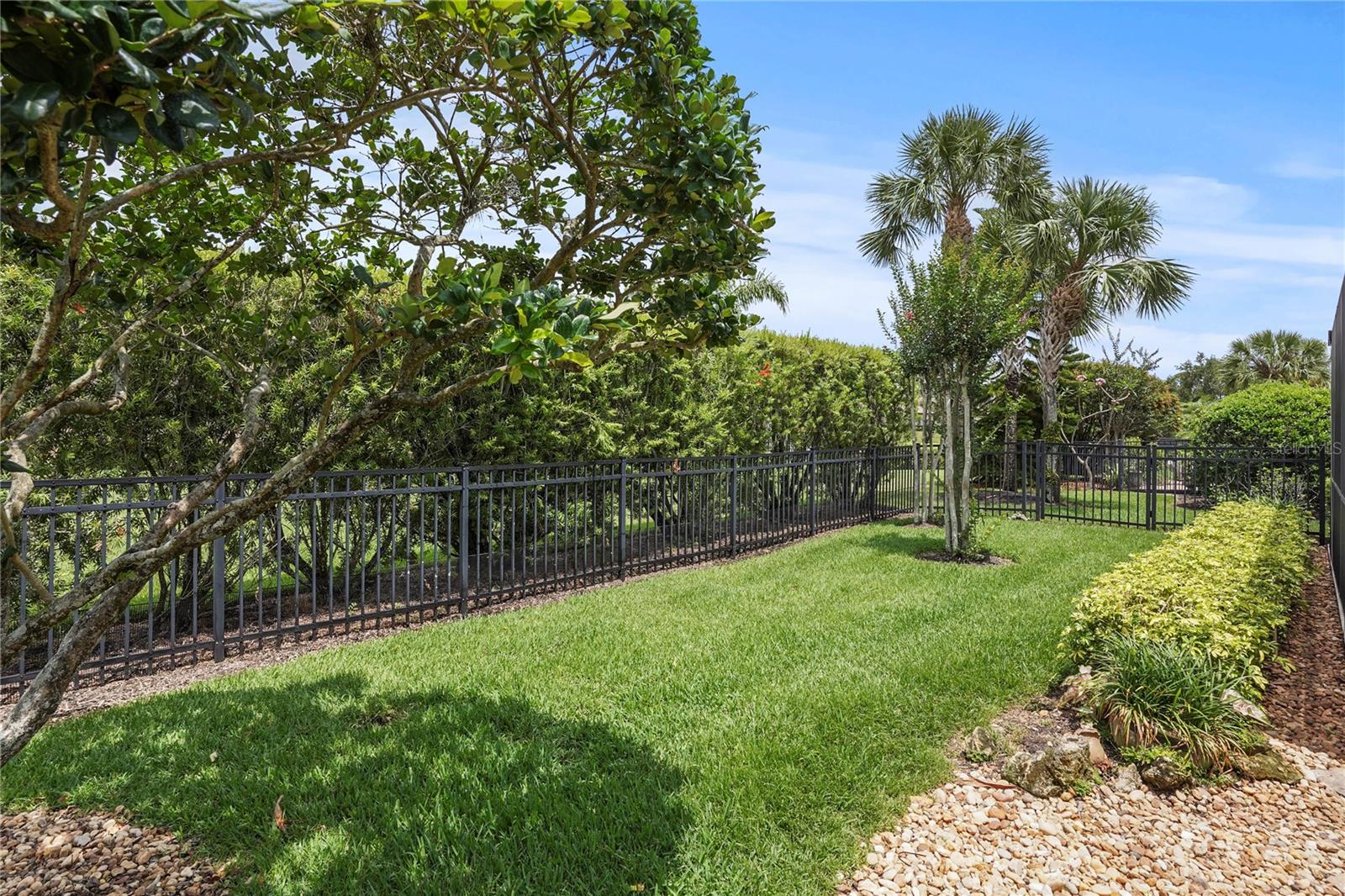 2569 LAUREL GLEN DR