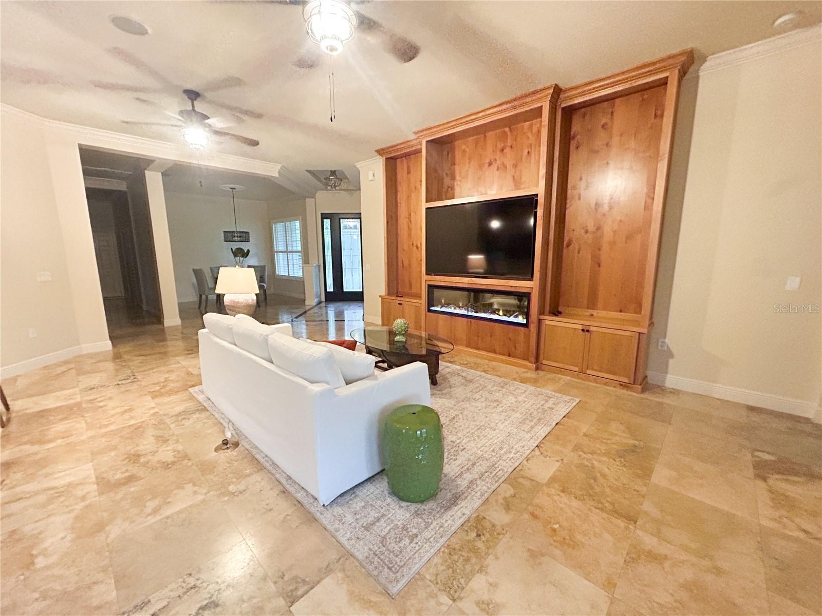 2569 LAUREL GLEN DR