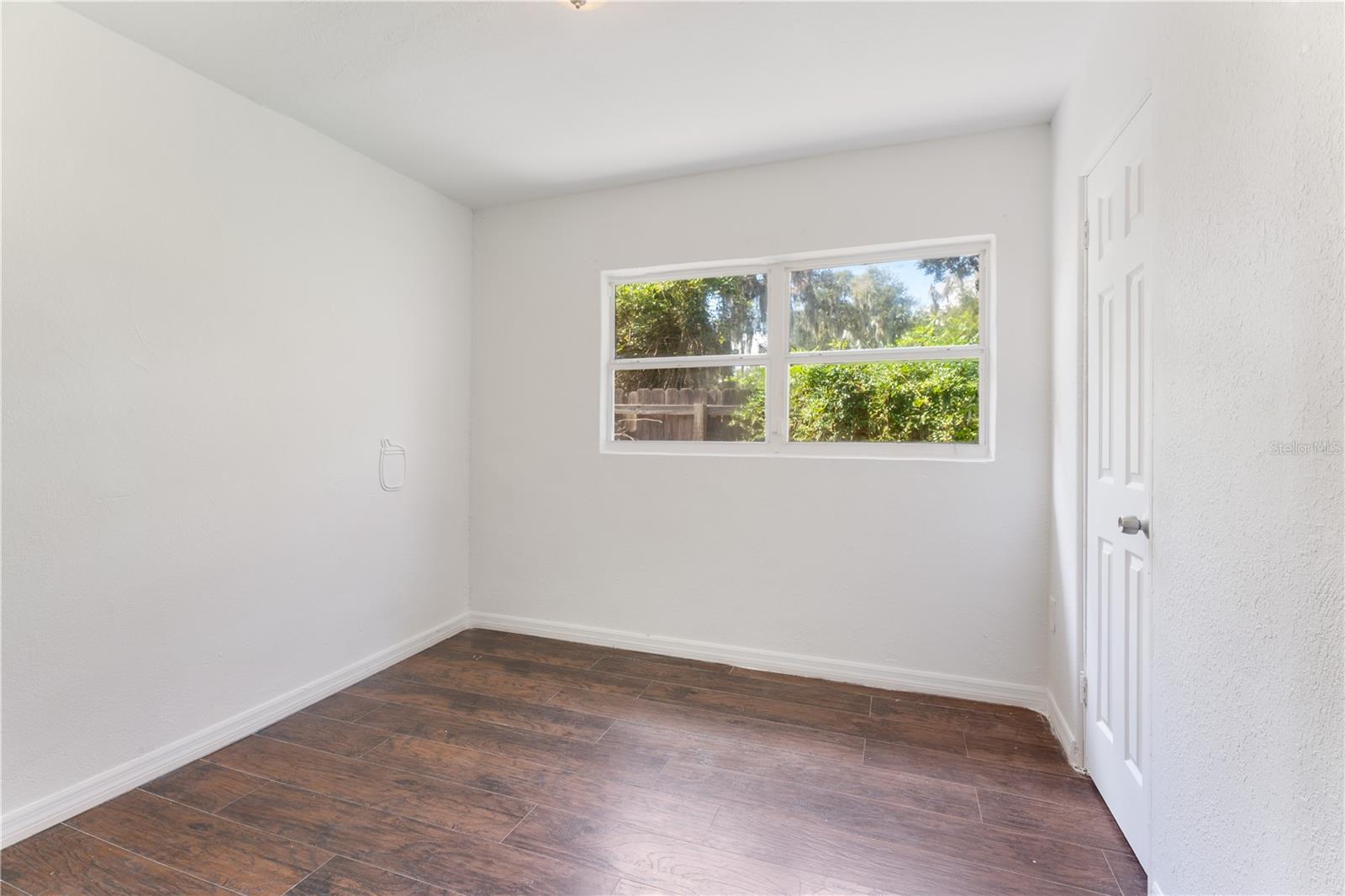 1160 AUSTIN ST