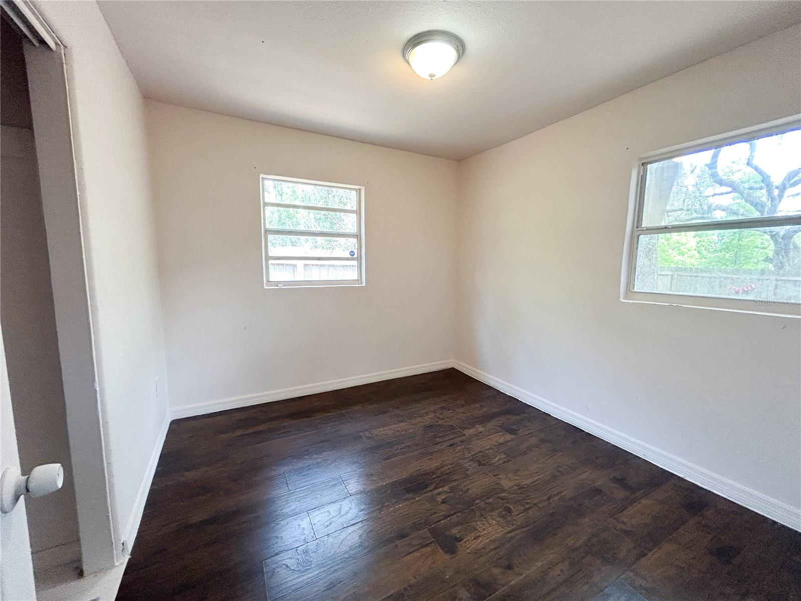 1160 AUSTIN ST