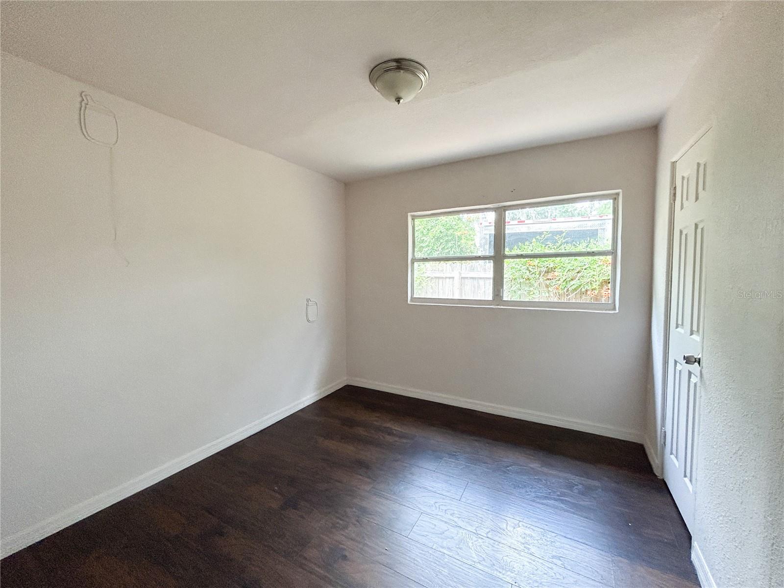 1160 AUSTIN ST