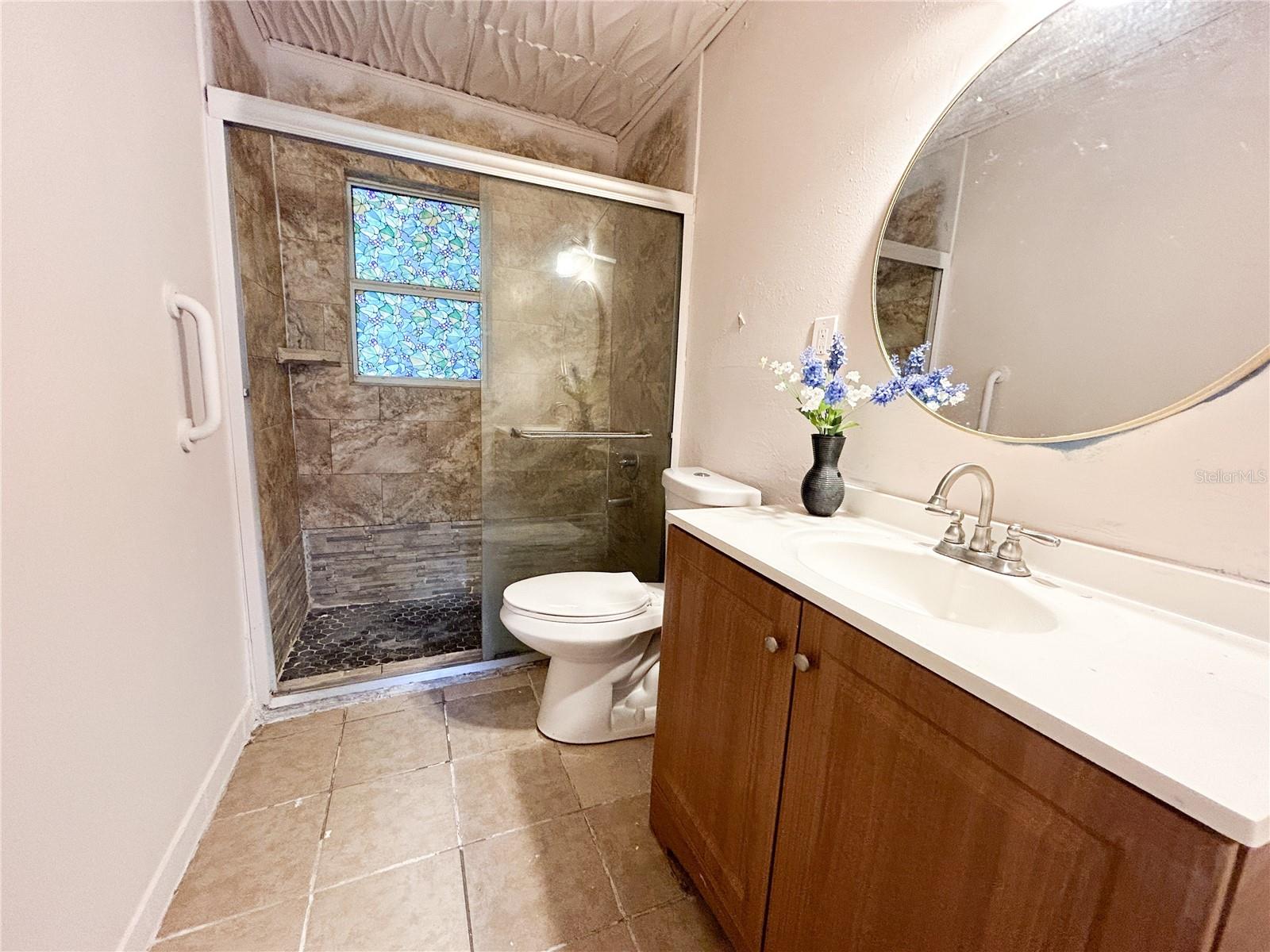 1160 AUSTIN ST