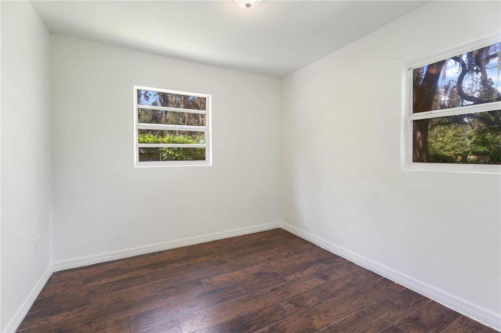 1160 AUSTIN ST
