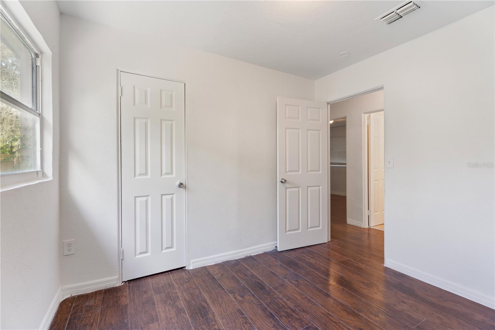 1160 AUSTIN ST