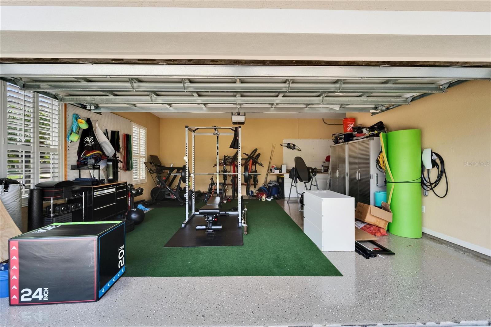2464 LAUREL GLEN DR