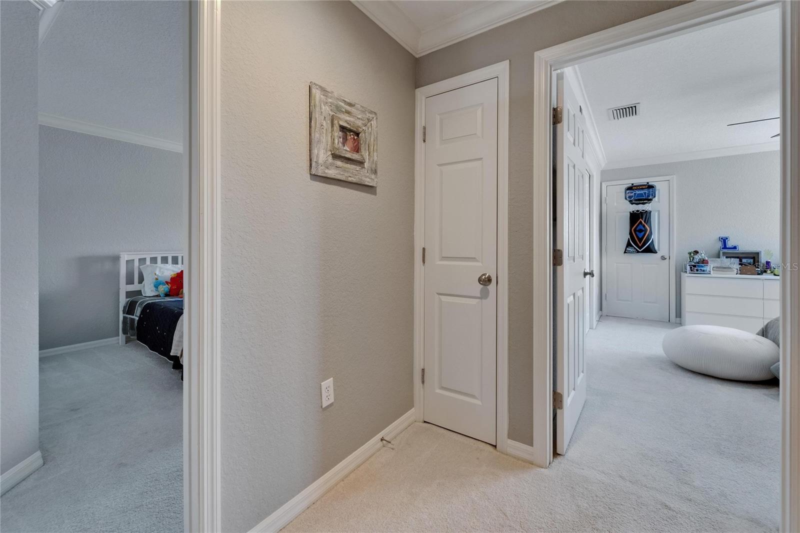 2464 LAUREL GLEN DR