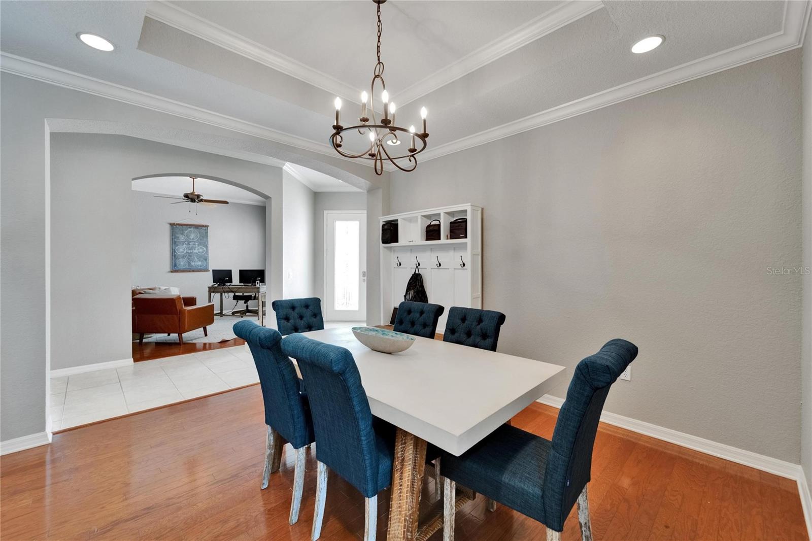 2464 LAUREL GLEN DR