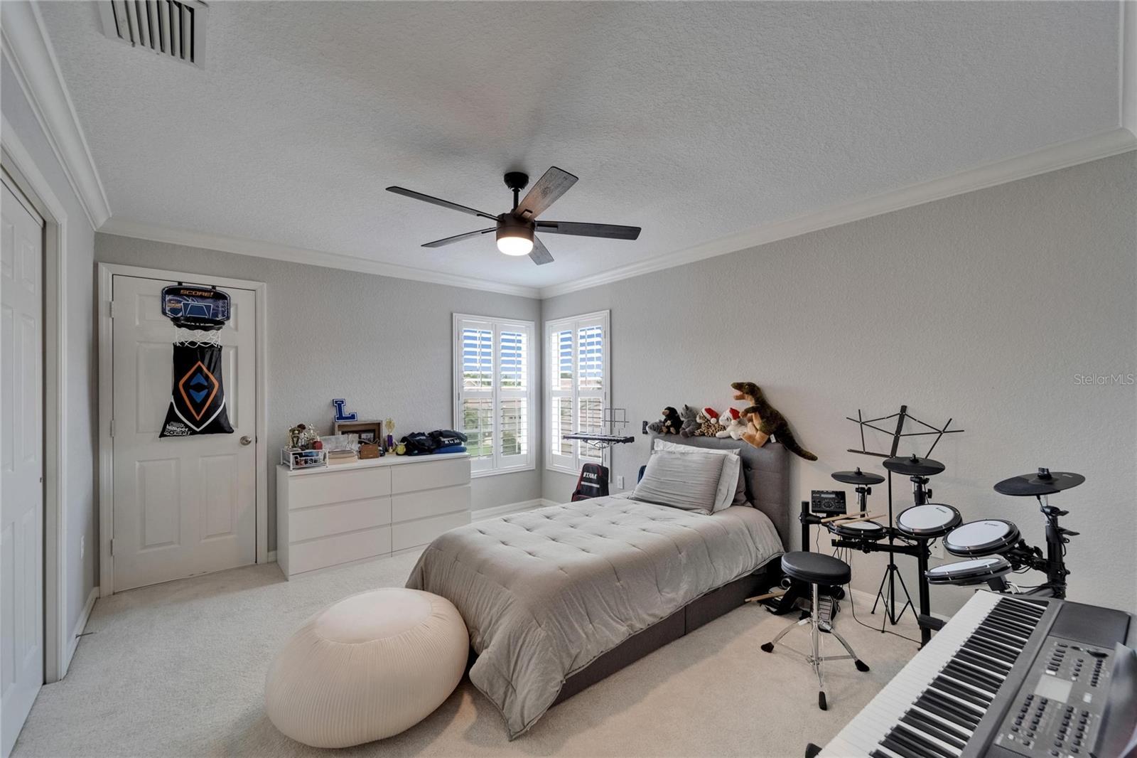 2464 LAUREL GLEN DR