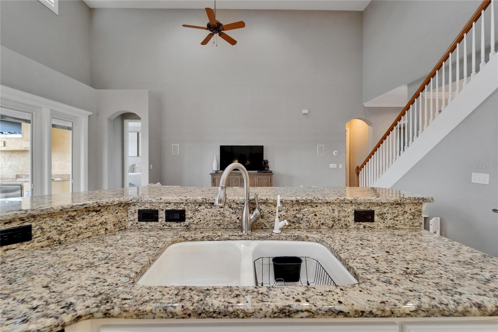 2464 LAUREL GLEN DR