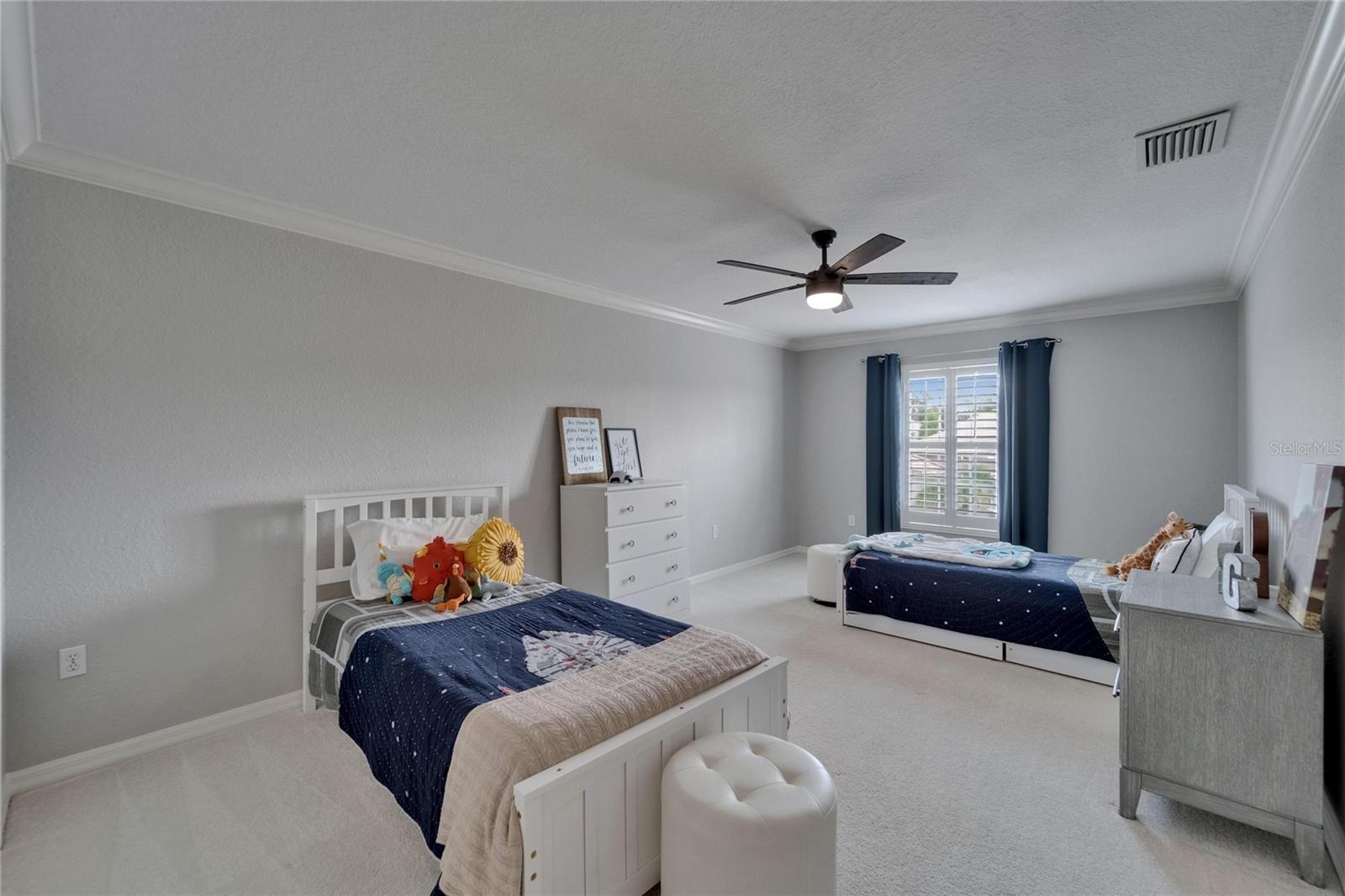 2464 LAUREL GLEN DR