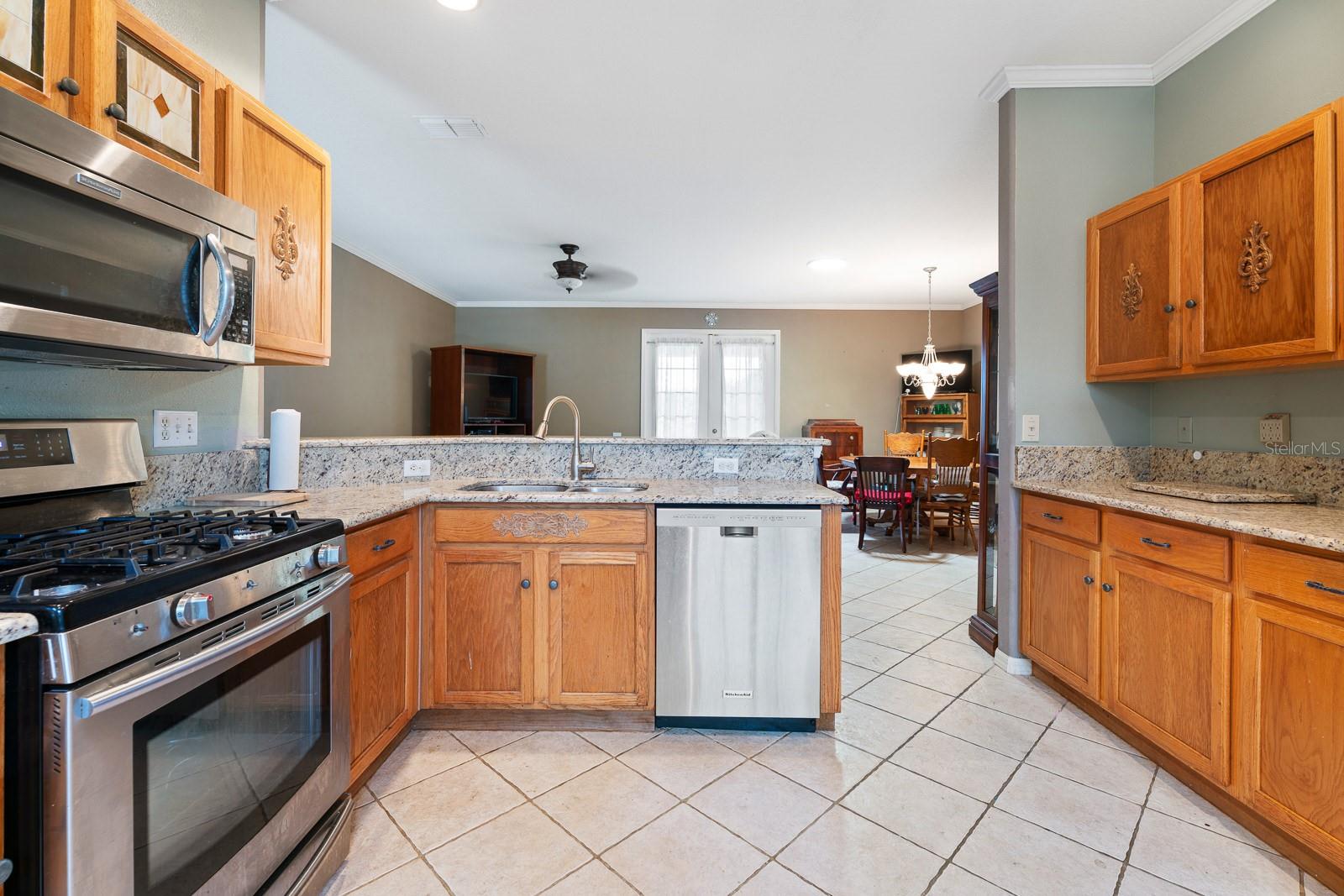 3213 BELLFLOWER WAY